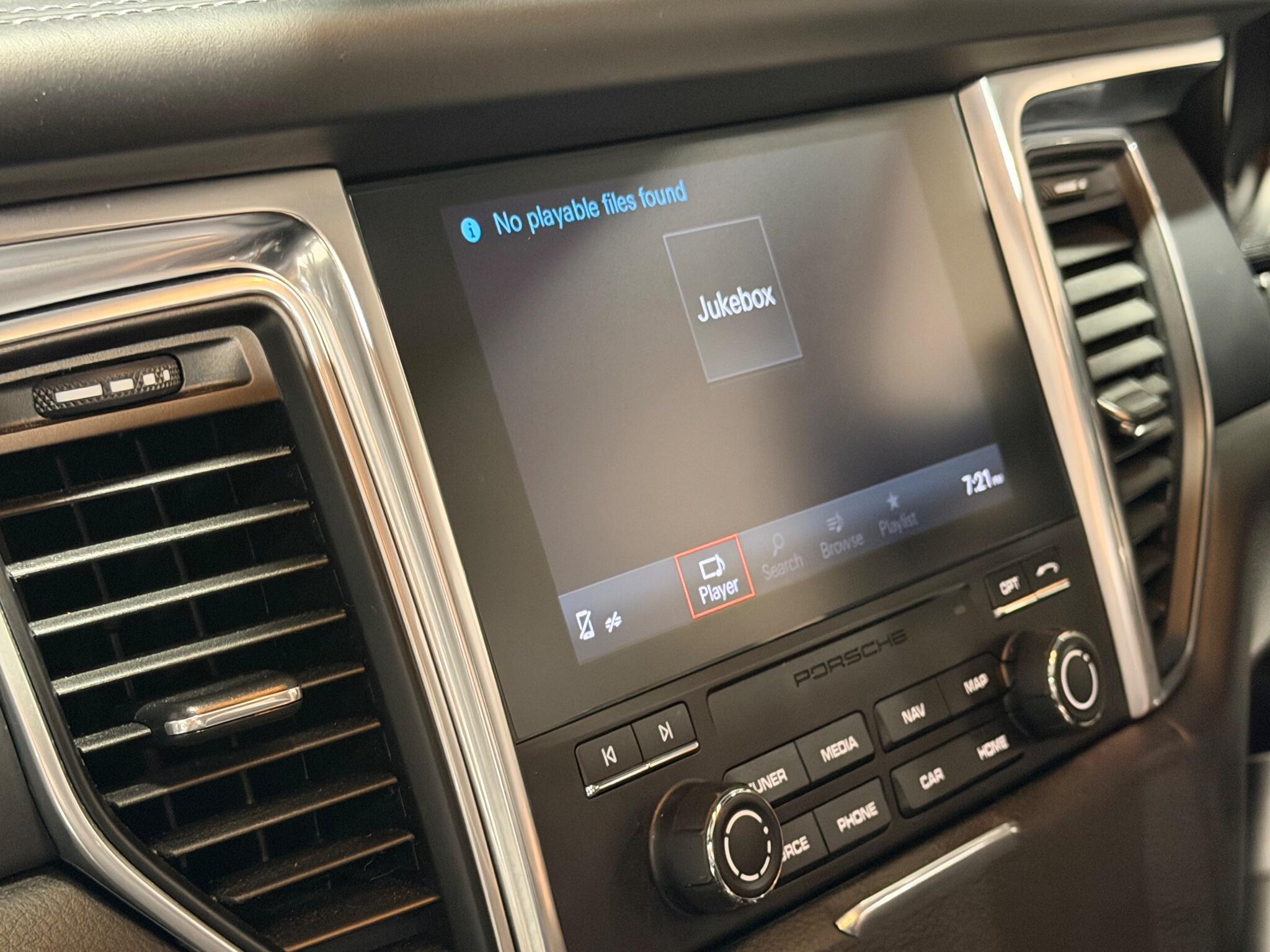 Porsche Macan 2.0T SUV 5dr Petrol PDK 4WD Euro 6 (s/s) (252 ps)